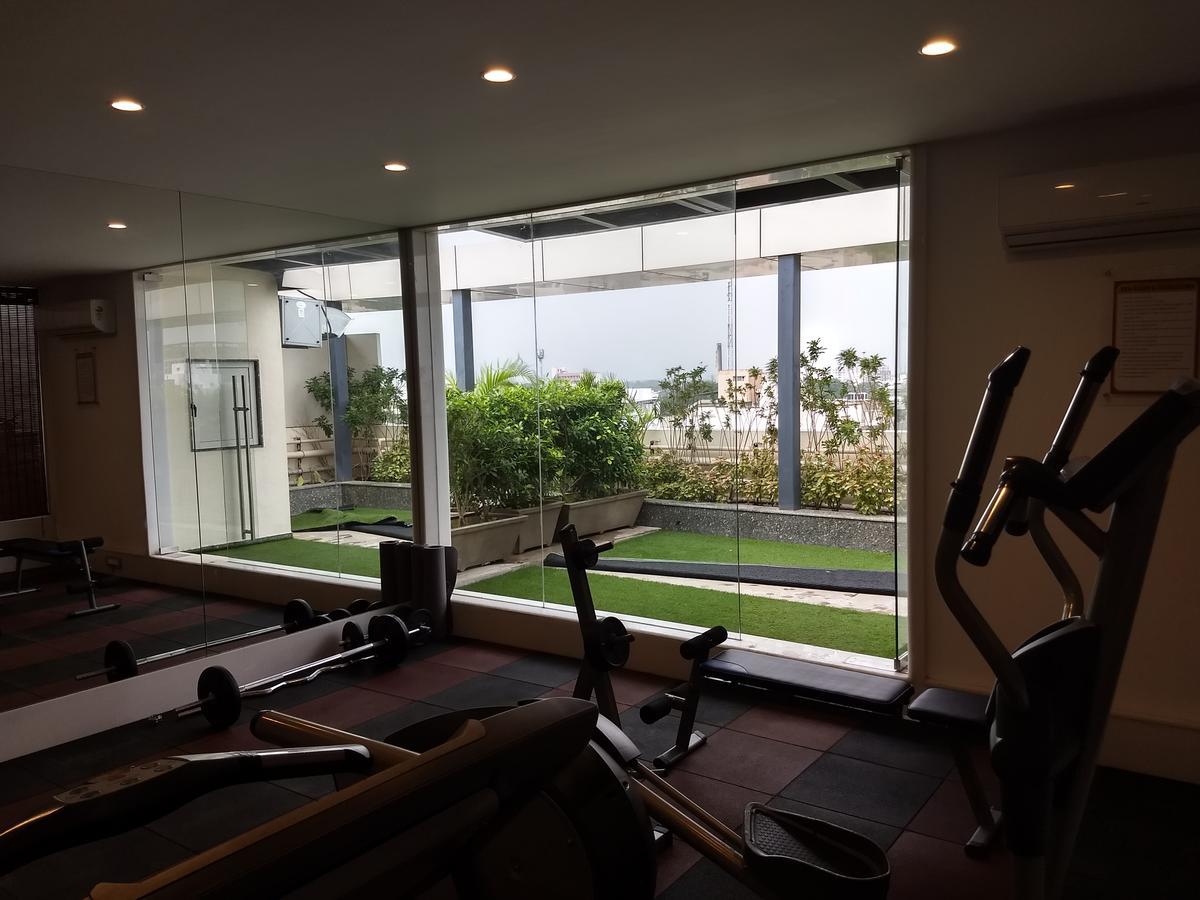 Eastin Residences Vadodara Exterior foto